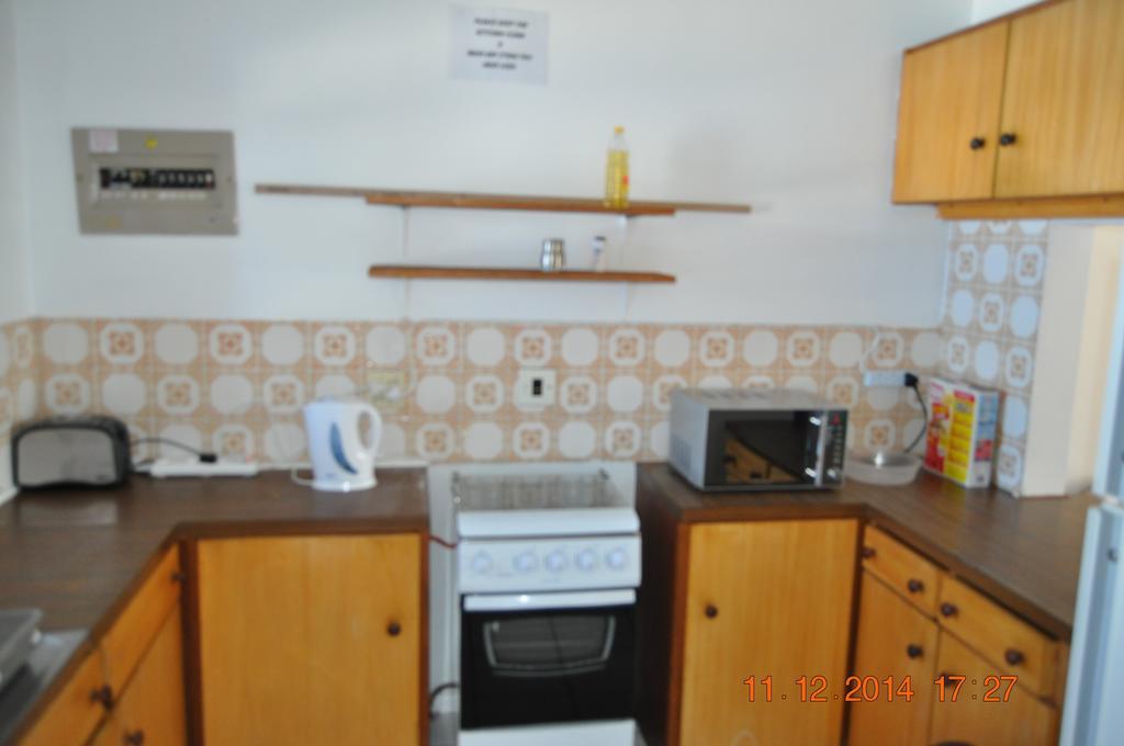 Backpacker Apartments Plettenberg Bay Quarto foto