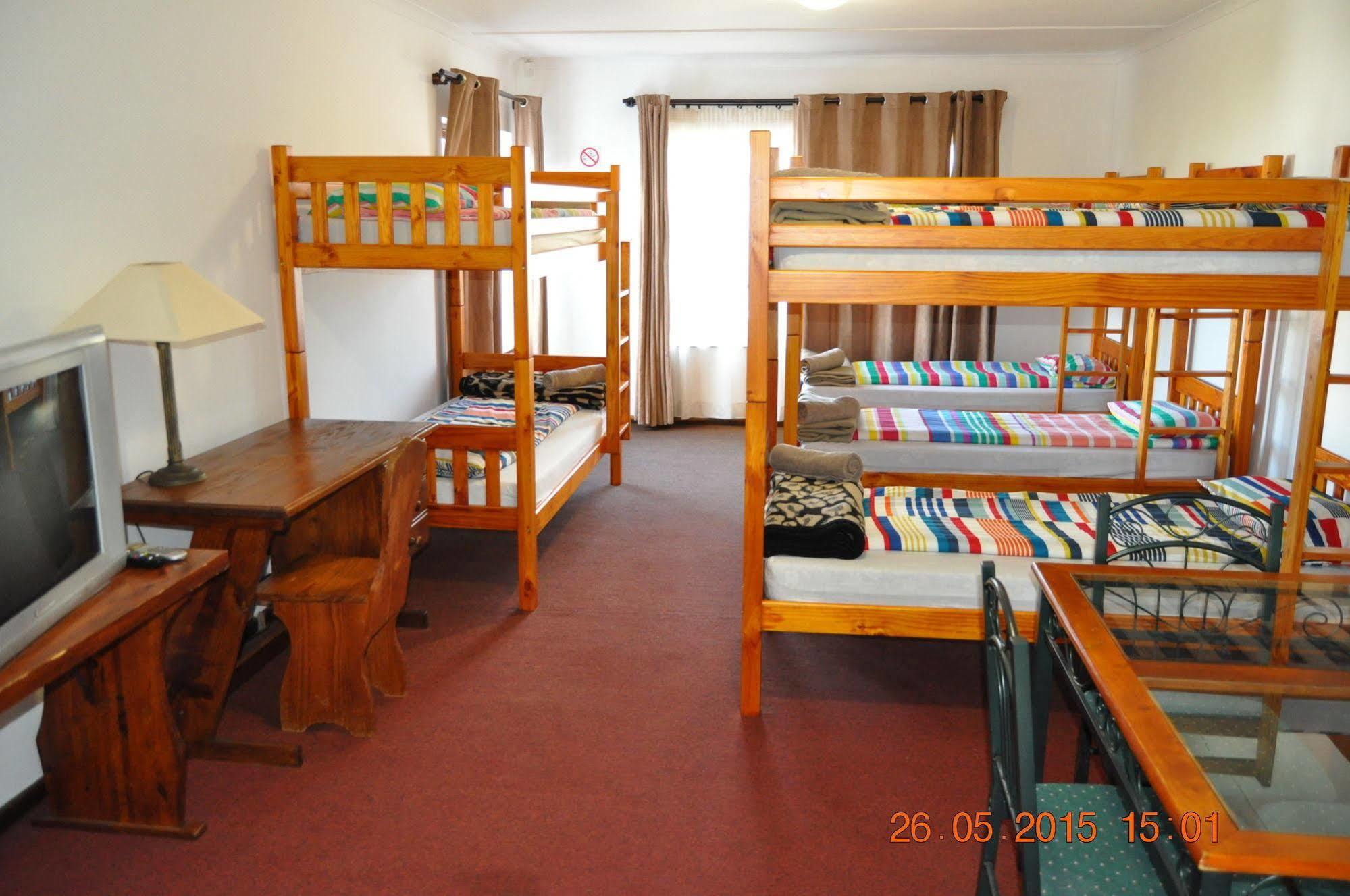 Backpacker Apartments Plettenberg Bay Exterior foto